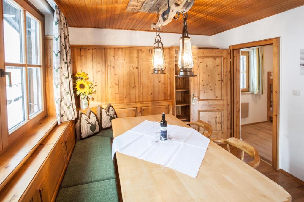 Chalet Appartement Alpenherz Saalbach-Hinterglemm Rom bilde