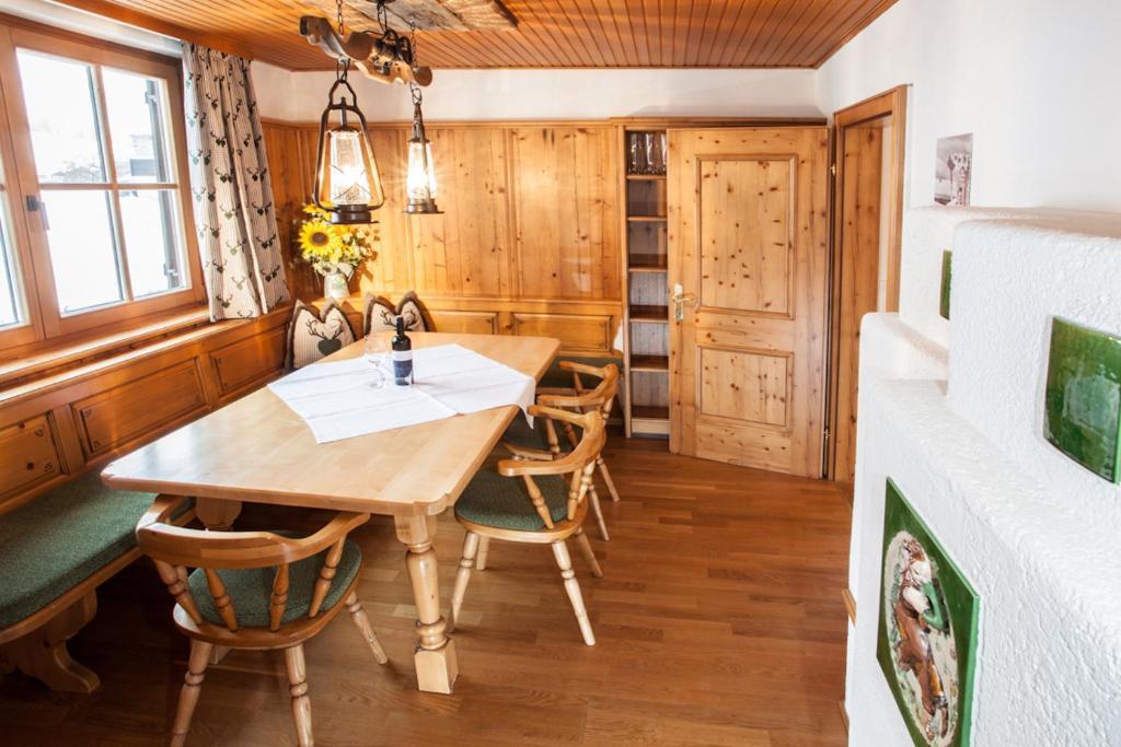 Chalet Appartement Alpenherz Saalbach-Hinterglemm Rom bilde