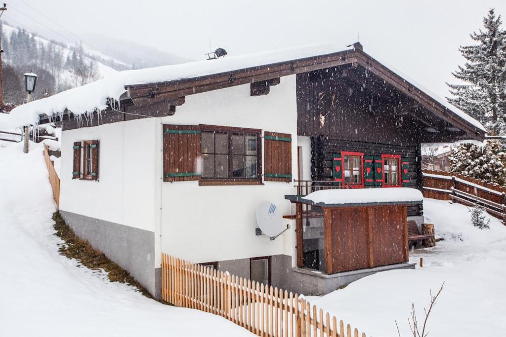 Chalet Appartement Alpenherz Saalbach-Hinterglemm Rom bilde